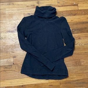 Lululemon turtleneck pullover